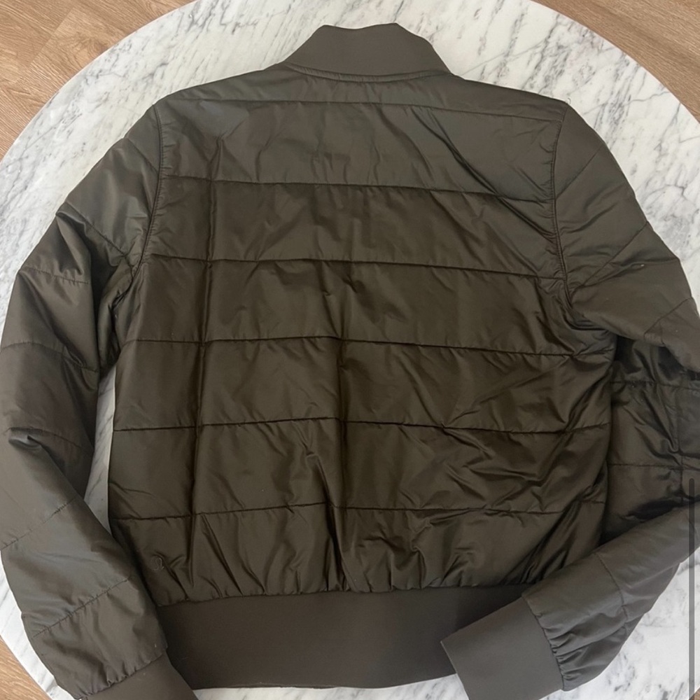 Lululemon Non-Stop Reversible Bomber. Size 4